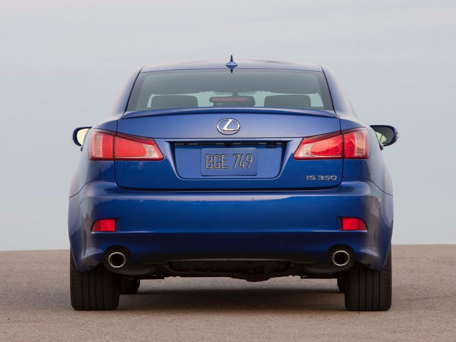  Lexus IS350 F-Sport 2010 года  (фото 5 из 14)